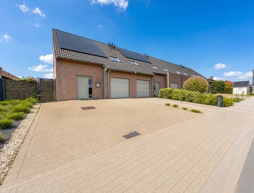                                         Maison à vendre à Luingne, € 369.000
