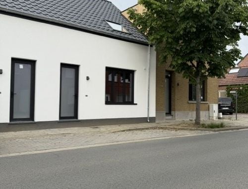                                         Maison à vendre à Bevel, € 300.000
