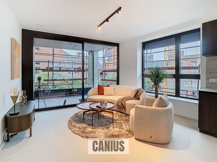 APPARTEMENT A VENDRE A SINT-TRUIDEN<br />
<br />
Dans les magnifiques appartements traversants, vous bénéficiez d'un ensoleillement luxuriant tout a
