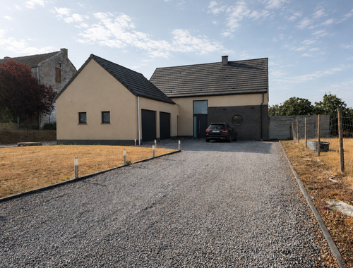                                         Villa te koop in Silenrieux, € 447.000
