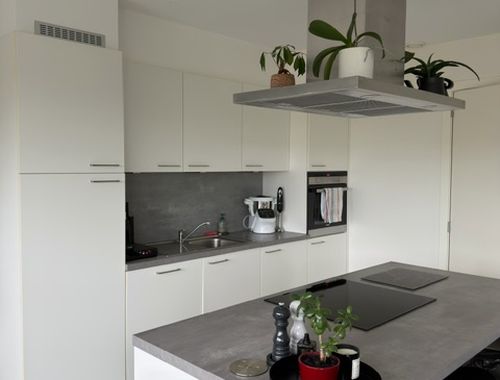                                         Penthouse te huur in Buken, € 1.100
