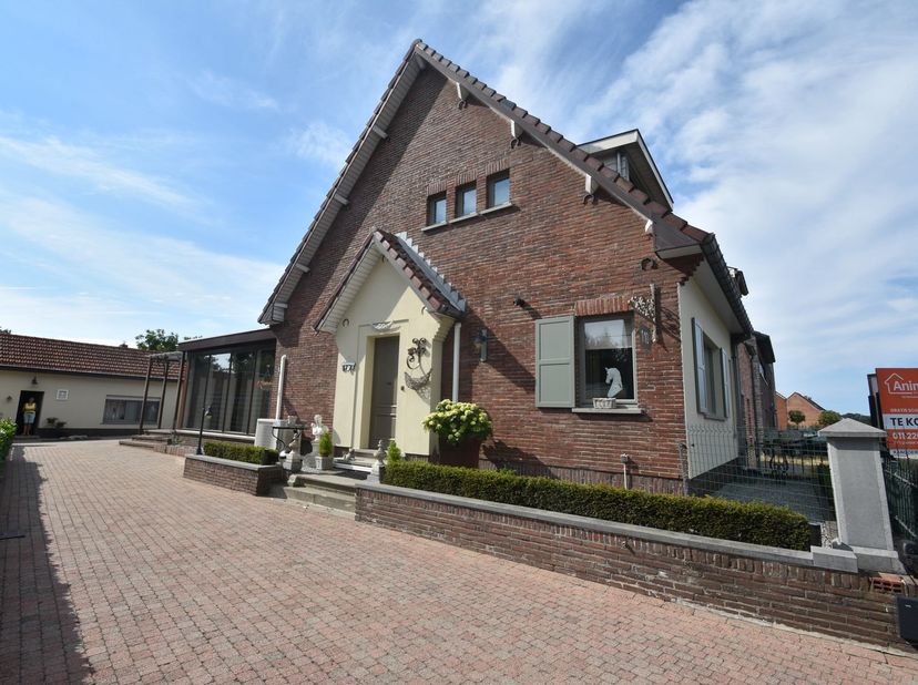 NIEUW BIJ ANIMO VASTGOED!!<br />
Bent u op zoek naar een ruime, veelzijdige eigendom met potentieel voor zorgeloos samenwonen, een kangoeroewoning, o