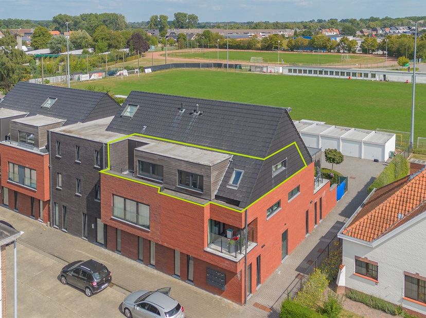Prachtig en energiezuinig dakappartement in residentie Albertina te Baasrode<br />
Op zoek naar een instapklaar en energiezuinig appartement met een