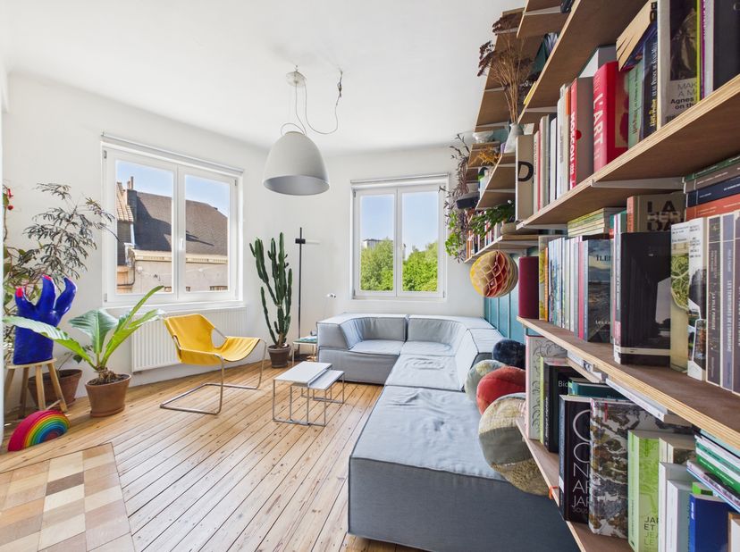 Koekelberg: Instapklaar 1-slaapkamerappartement<br />
Op de grens tussen Molenbeek en Koekelberg bevindt zich dit prachtige appartement met 1 slaapkam