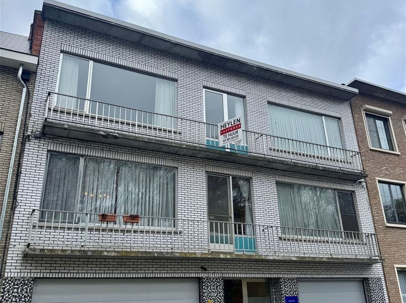 Appartement met 2 slaapkamers op TOPlocatie in Lier<br />
<br />
Ligging: Rustig gelegen appartement binnen de stadsvesten van Lier, op wandelafstan