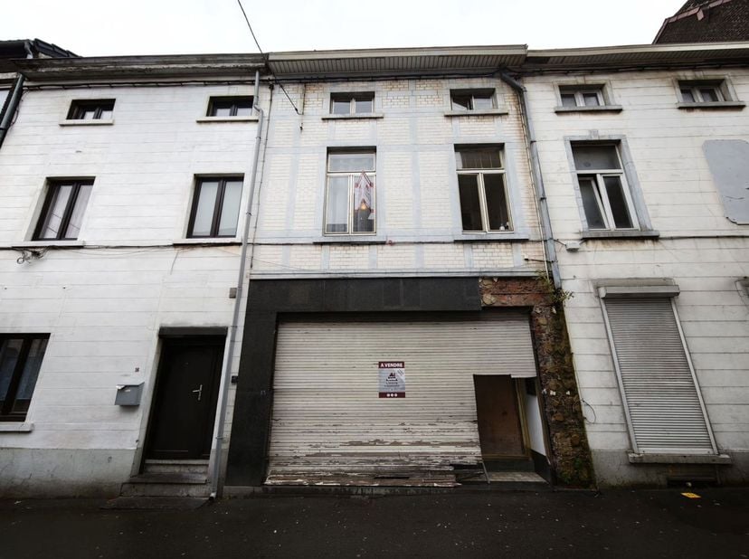 Huis te koop in Rue du Lieutenant Général Gillain 18,
                    6030 Marchienne-au-Pont