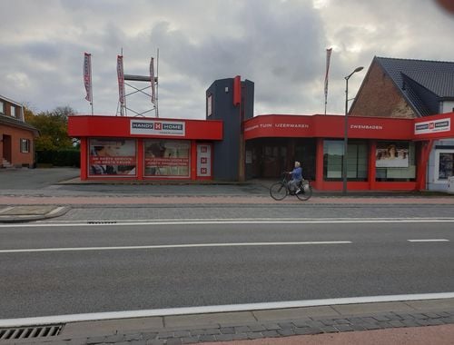                                         Bâtiment d’entreprise à louer à Hekelgem, € 5.000
