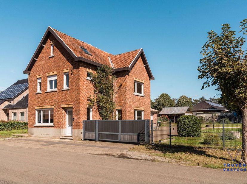 Huis te koop in Kerstmisstraat 12,
                    3582 Koersel