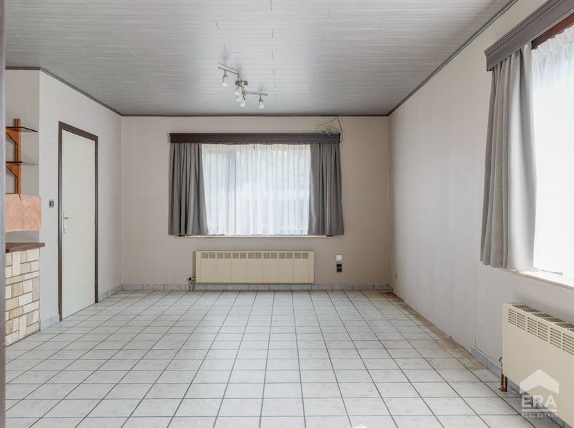 p een goed bereikbare, groene locatie in het gezellige Stevoort, met Hasselt vlot binnen bereik, ligt deze open bebouwing boordevol mogelijkheden. Een