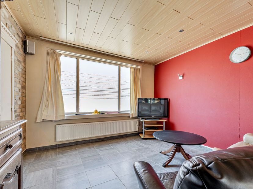 Mooi rijhuis in het hartje van Beveren-aan-de-IJzer (Alveringem)<br />
Bent u op zoek naar een interessante investering of een instapklare gezinswonin