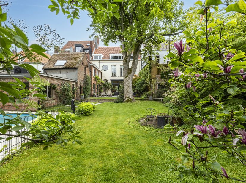 Groot Breda – Uitzonderlijk wonen in het hart van Turnhout<br />
In het centrum van Turnhout, op wandelafstand van winkels, horeca, scholen en alle da