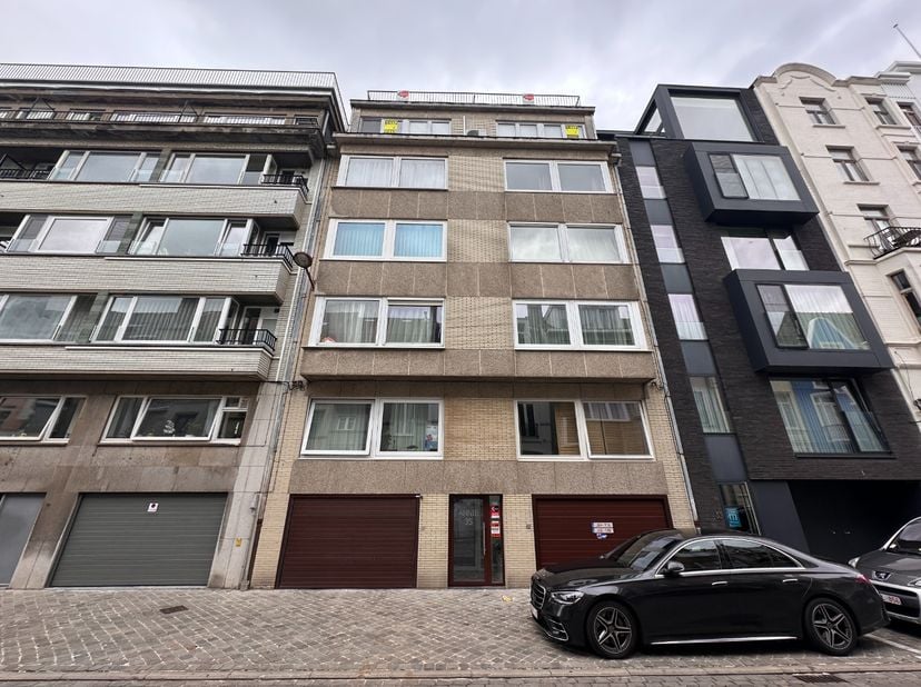 Garage à vendre
                    à 8400 Oostende