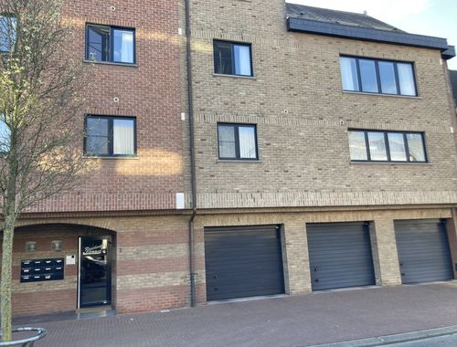                                         Appartement à louer à Mol, € 950
