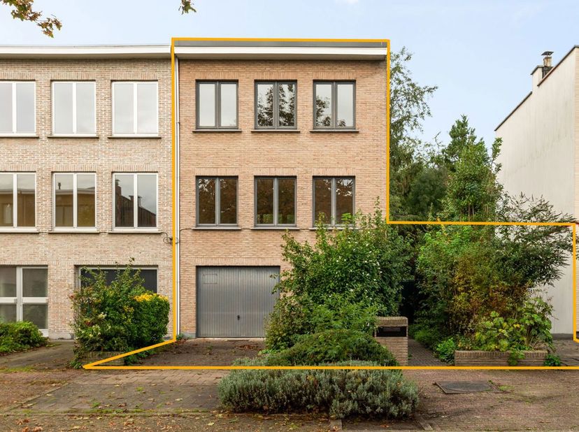 Huis te koop in Berten Pilstraat 17,
                    2640 Mortsel