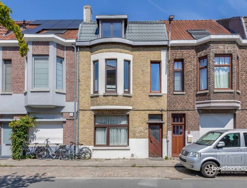                                         Woning te koop in Sint-Amandsberg, € 465.000
