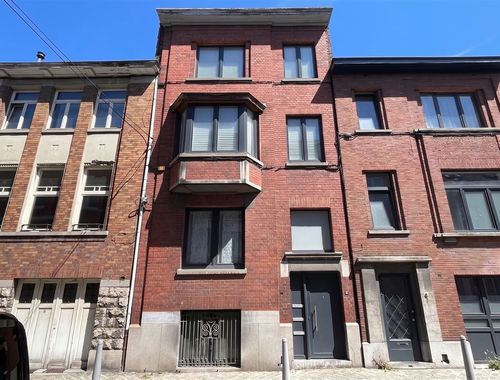                                         Eengezinswoning te koop in Liège, € 295.000
