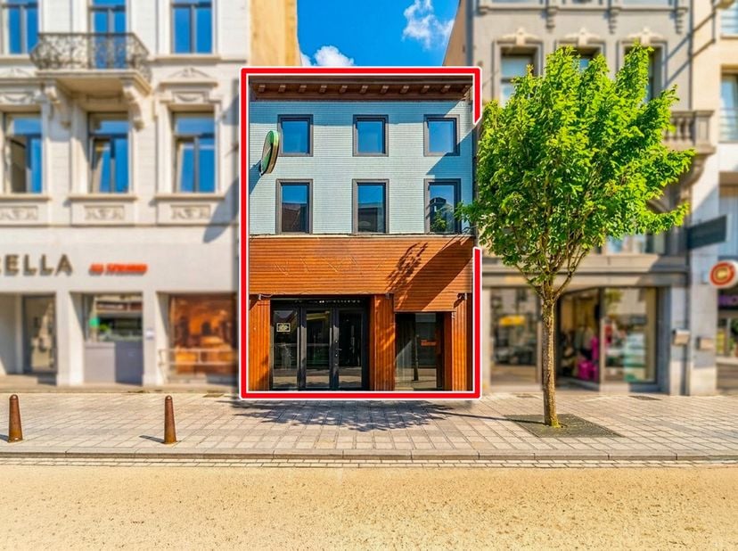 Bedrijfsvastgoed te koop
                    in 7100 La Louviere