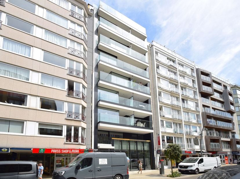 - LAATSTE APPARTEMENT BESCHIKBAAR -<br />
Met trots stellen wij u Residentie RIVOLI&amp;nbsp;voor, een tijdloze architecturale parel die zich zal realiser