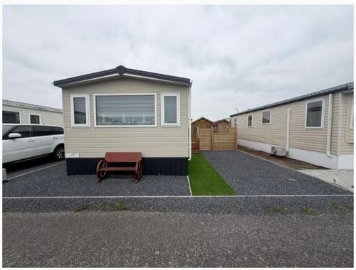                                         Wooncaravan te koop in Blankenberge, € 65.000
