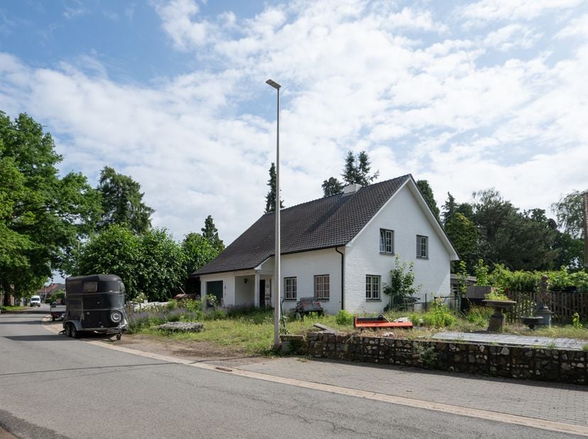 Huis te koop in Sint-Jansberg 40 bus A,
                    3680 Maaseik