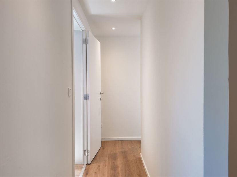 Appartement 2slpk entièrement rénové à louer dans le centre de Zolder avec vue sur la verdure<br />
<br />
Découvrez cet appartement entièrement rén