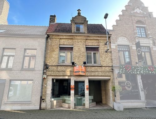                                         Bien commercial à vendre à Veurne, € 239.000
