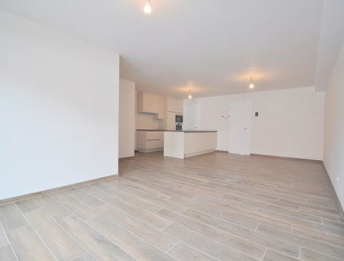                                         Gelijkvloers app. te huur in Sijsele, € 850
