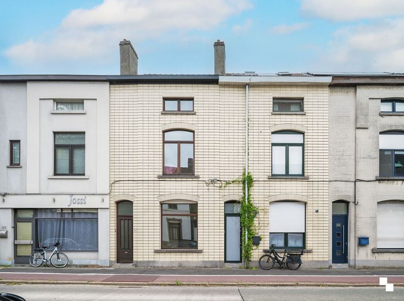 Maison à vendre à Hundelgemsesteenweg 371,
                    9050 Gentbrugge