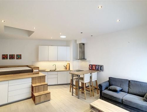                                         Studio met slaaphoek te huur in Sint-Pieters-Woluwe, € 795
