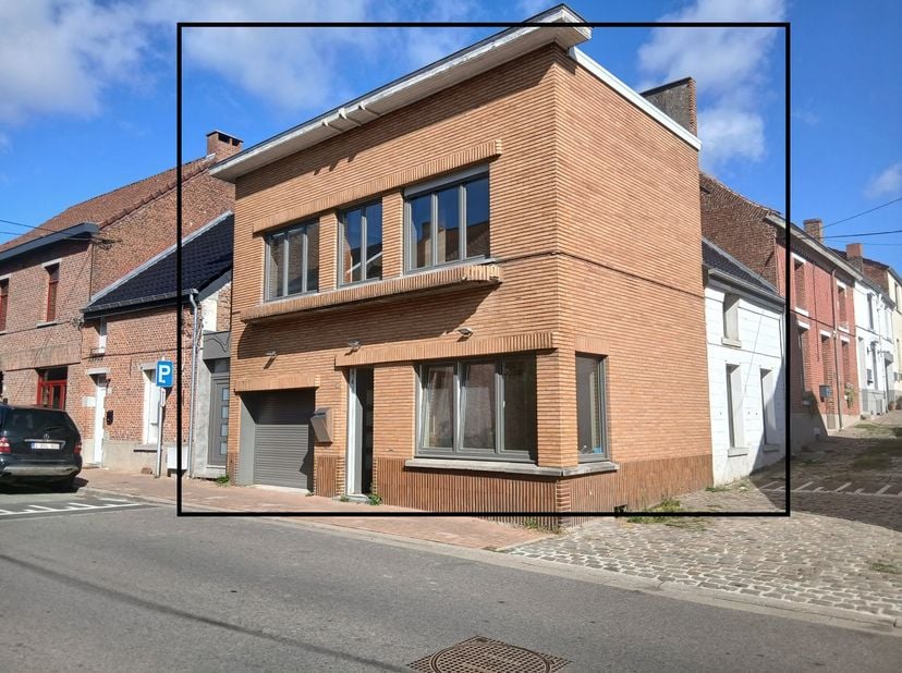 Huis te koop in ,
                    7370 Élouges