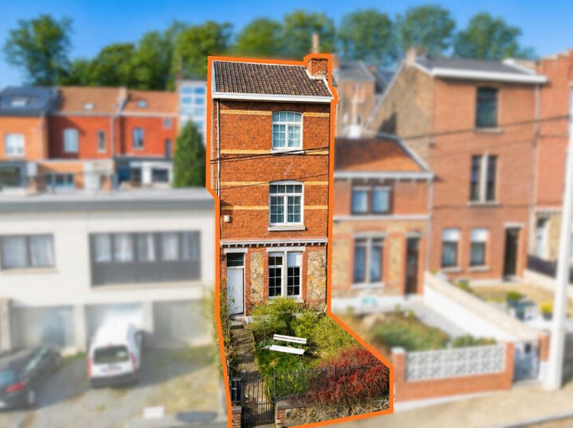 Charmante maison (+/- 121m² d'après PEB) 3 chambres avec terrasse et jardinet située sur les hauteurs de Liège à proximité du quartier verdoyant de Na