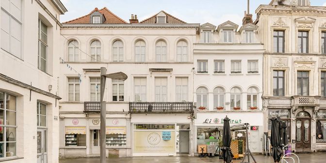 Huis te koop in Place Saint-Pierre 17, 7500 Tournai