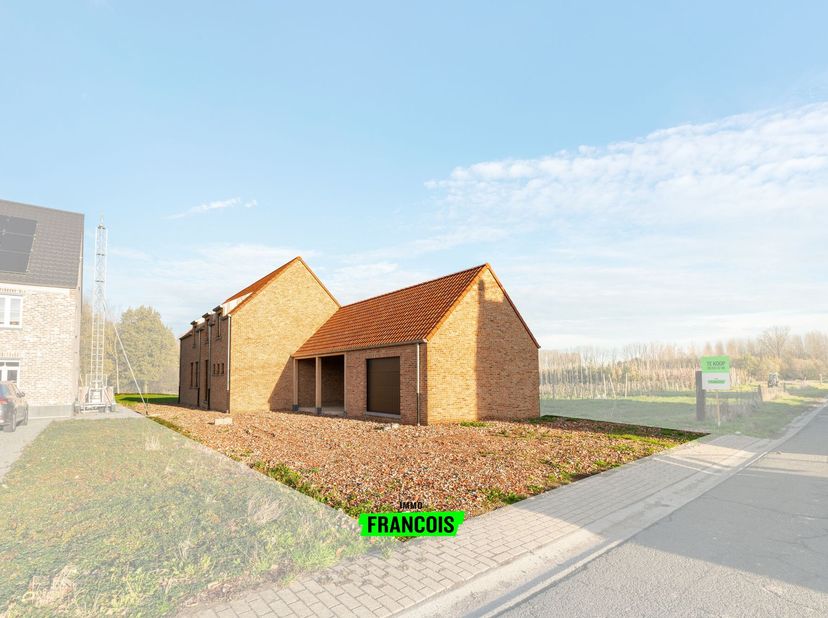 Ontdek deze unieke casco pastorijwoning op een prachtige locatie te Letterhoutem  een uitzonderlijke kans voor wie droomt van wonen in alle rust, omge