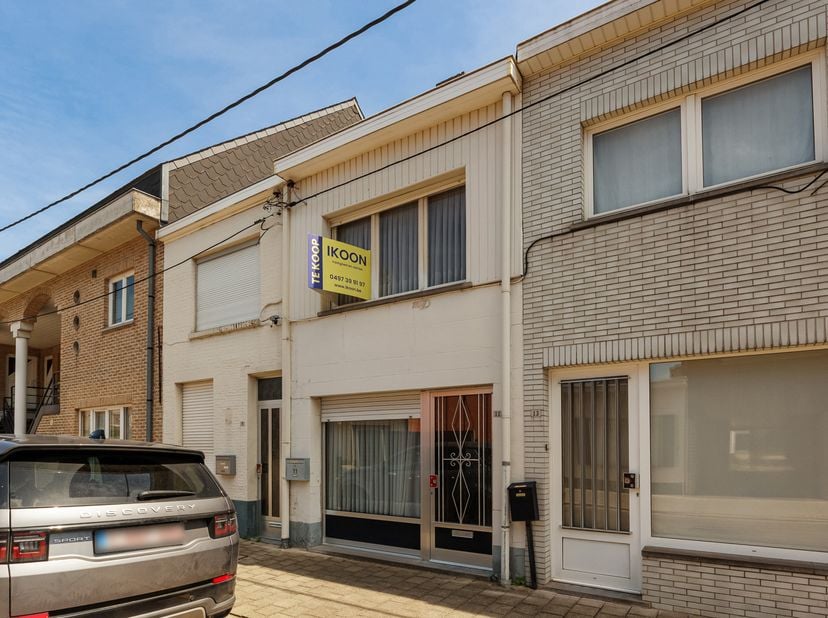 Oude Gendarmeriestraat 11 - 2220 Heist-op-den-Berg<br />
<br />
Indeling:<br />
- leefruimte<br />
- keuken<br />
- badkamer<br />
- polyvalente ruimt