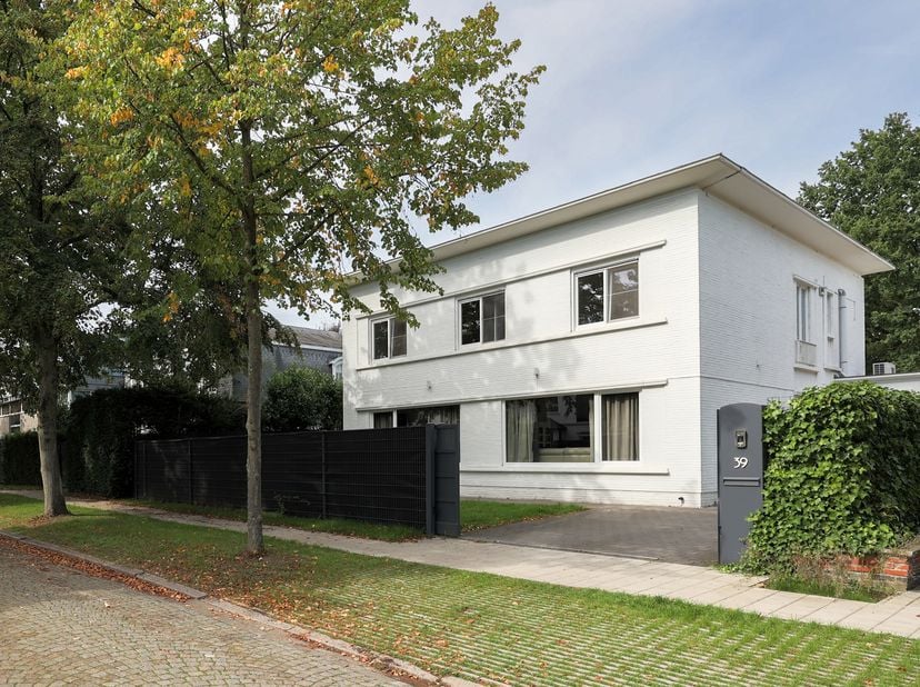 Huis te koop in Meerlenlaan 39,
                    2610 Wilrijk