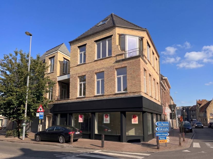 Bien professionnel à vendre à Ooststraat 66,
                    8630 Veurne