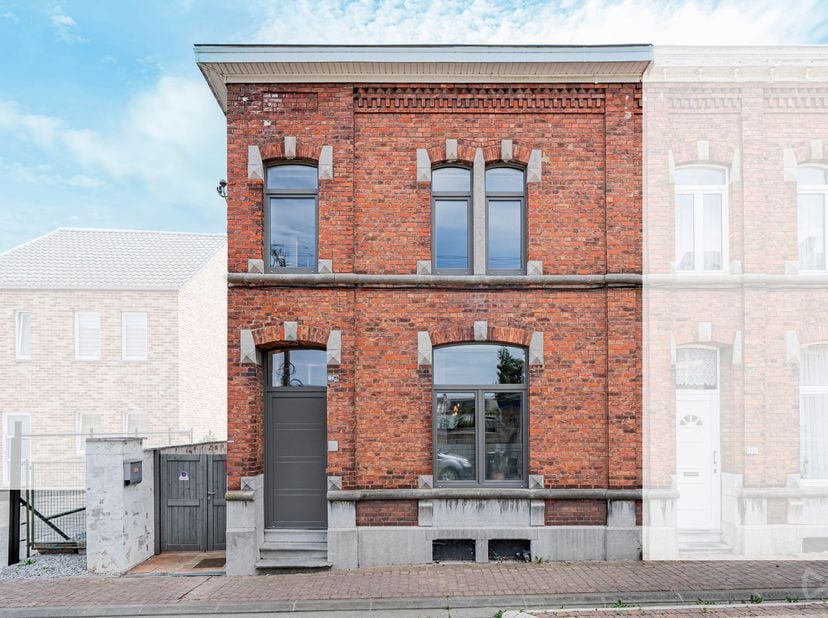Huis te koop in ,
                    5190 Ham-sur-Sambre