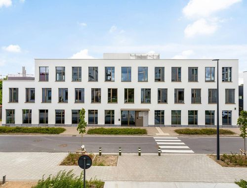                                        Bureaux à louer à Gent, € 720
