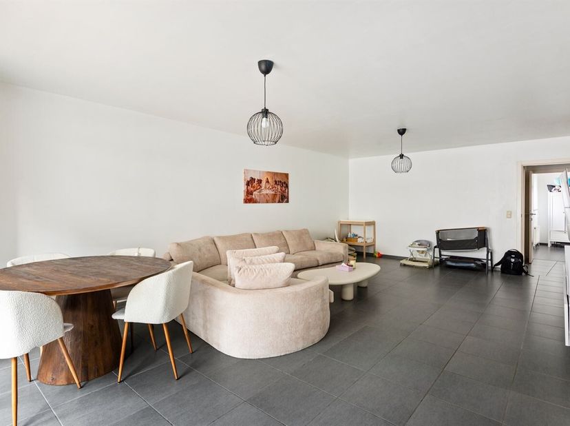 Instapklaar appartement met 2 slaapkamers en terras in rustige omgeving te Boom<br />
Dit instapklare appartement is rustig gelegen in Boom, in de nab