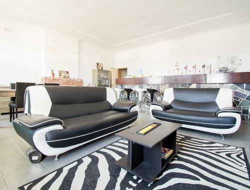                                         Gemengd gebruik te koop in Piéton, € 129.000

