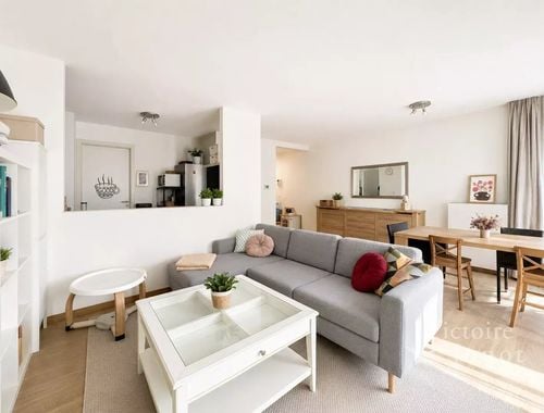                                         Appartement te huur in Etterbeek, € 1.800
