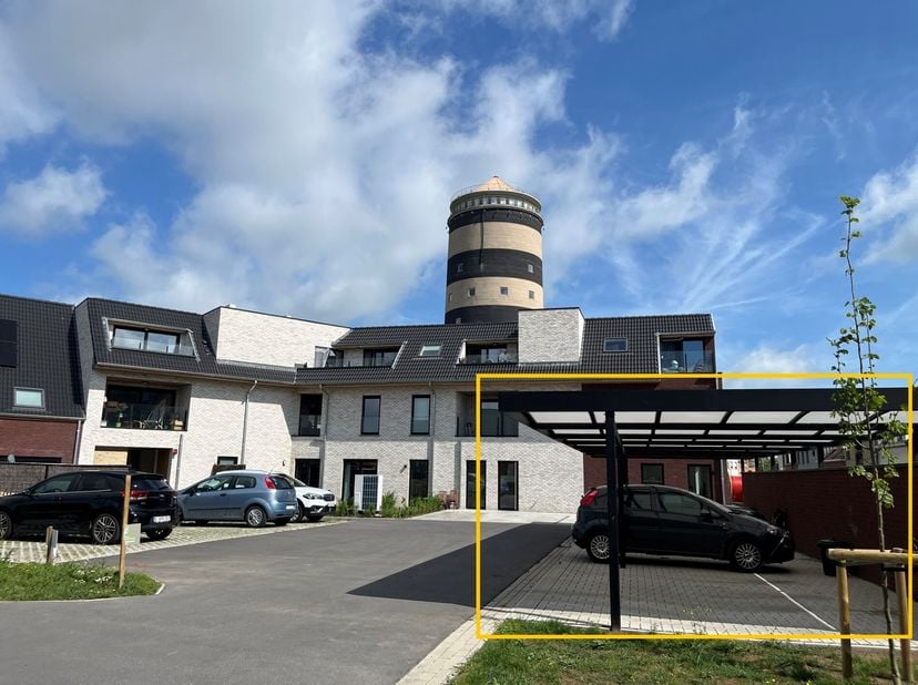 Garage à vendre
                    à 8450 Bredene