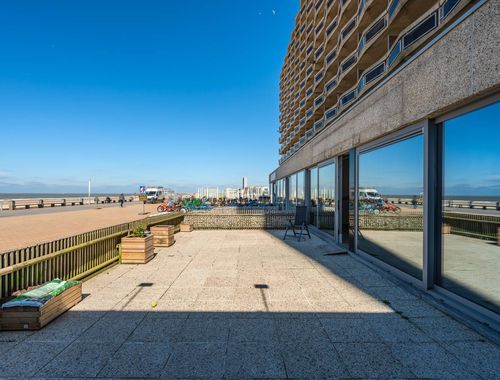                                        Gelijkvloers app. te koop in Oostende, € 360.000
