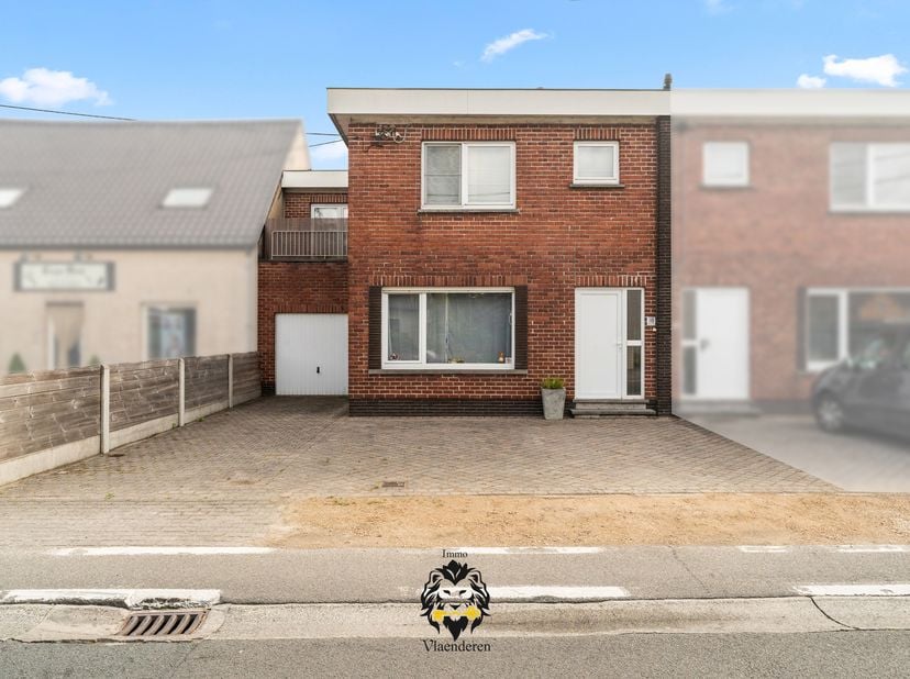 Huis te koop in Houtstraat 18,
                    9070 Destelbergen