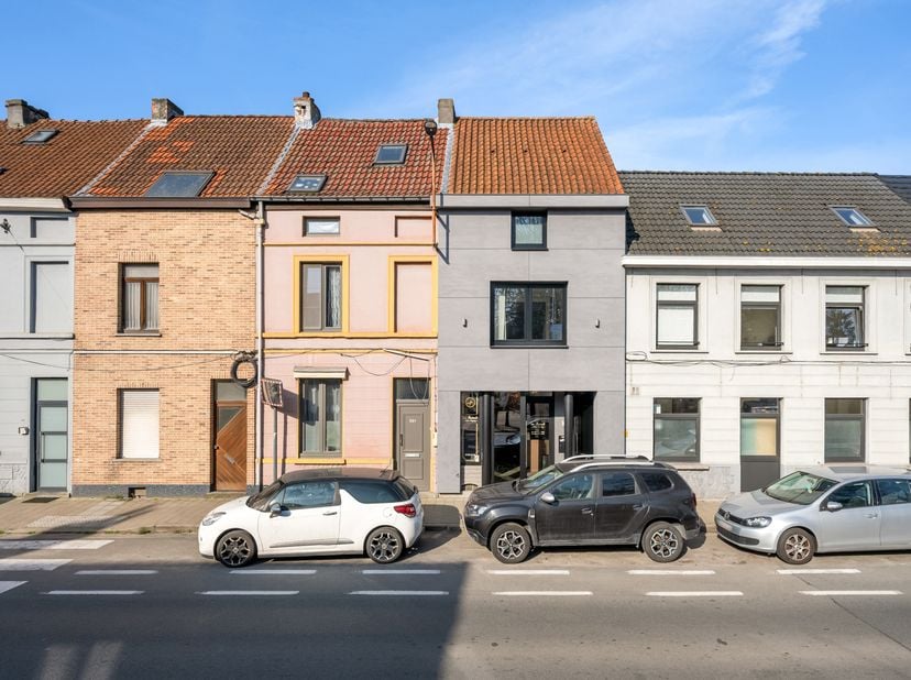 Bien professionnel à vendre
                    à 9040 Sint-Amandsberg