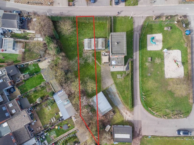 Voor een perceel grond gelegen te Aartselaar, Koekoekstraat 4 (1.212m²) werd er een verkavelingsvergunning aangevraagd (opschortende vw) voor 3 loten/