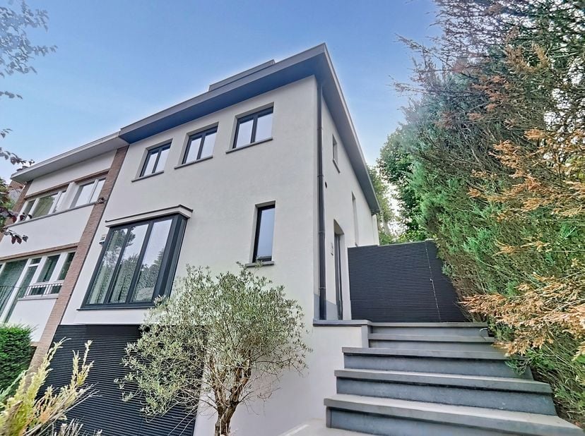Huis te koop in Avenue de l'Hermine 18,
                    1170 Watermaal-Bosvoorde