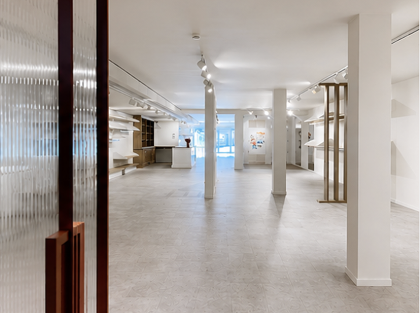 <br />
<br />
<br />
<br />
Instapklaar handelspand op toplocatie te Brasschaat<br />
Commercieel gedeelte<br />
Instapklare handelsruimte van ca. 312