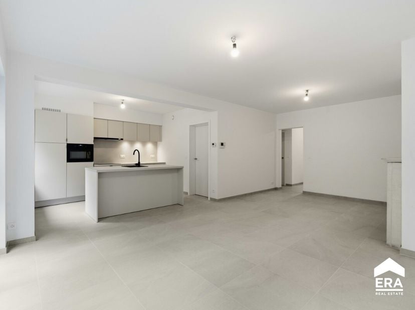 Appartement te koop in Veemarkt 10 bus 1B,
                    8900 Ieper