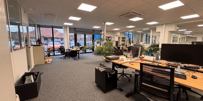 Bedrijfsvastgoed te huur in Engelse wandeling 2 - D, 8500 Kortrijk